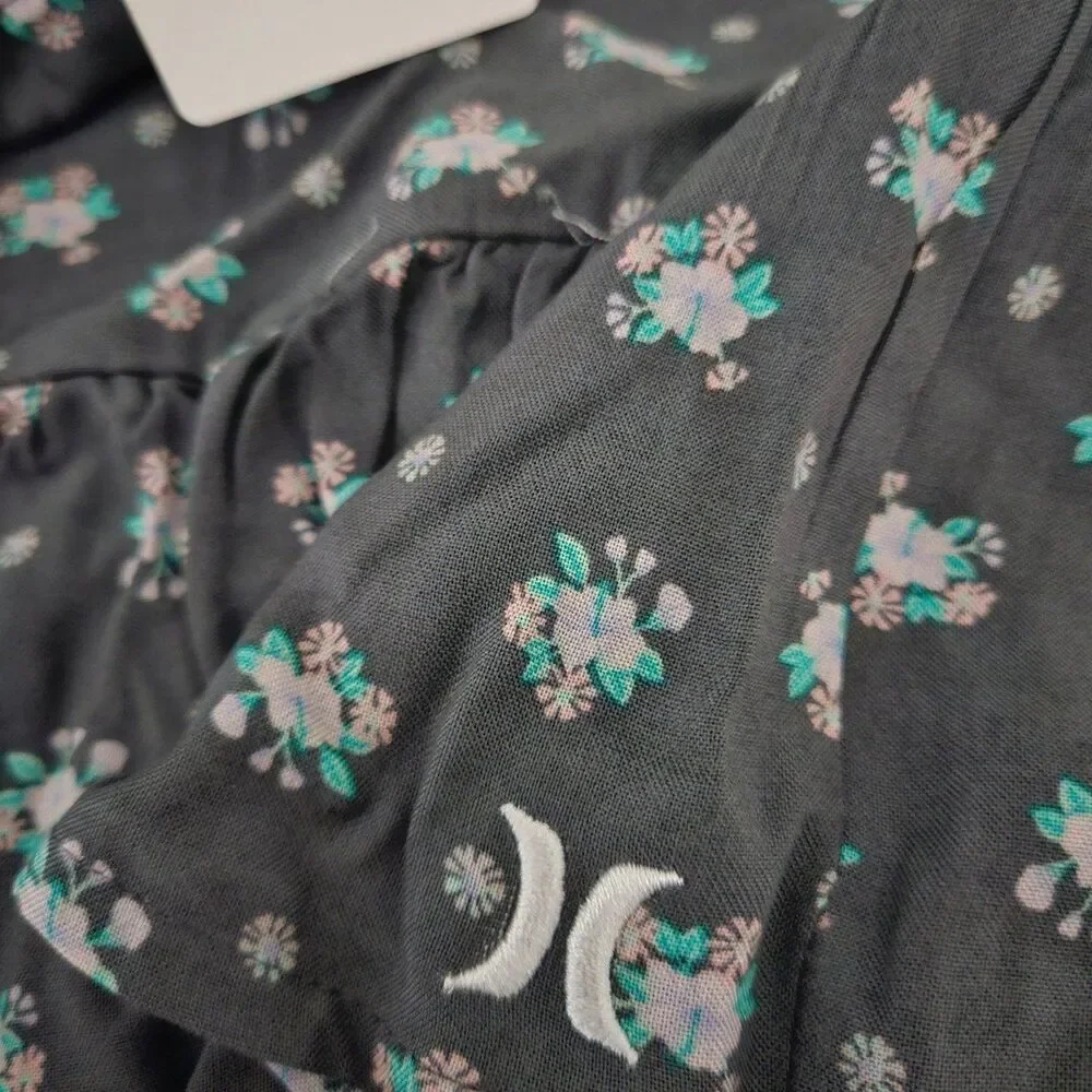 Hurley Skirt girls size Small Grey with Flowers New with Tags